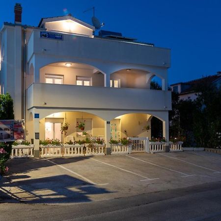 Apartments Villa Filip Трогір Екстер'єр фото