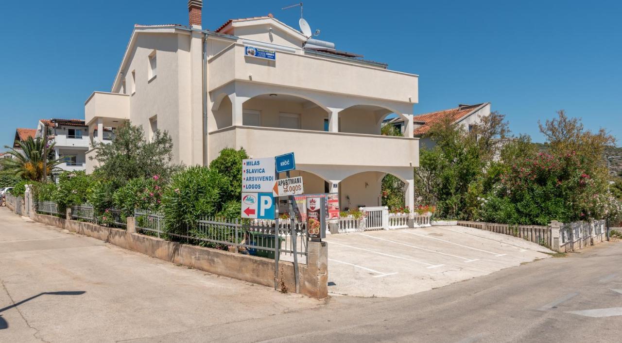 Apartments Villa Filip Трогір Екстер'єр фото