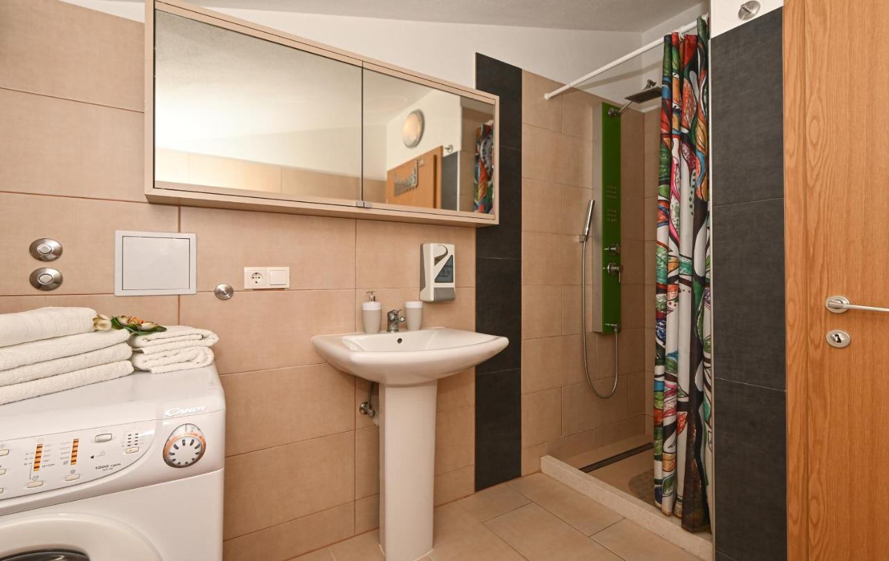 Apartments Villa Filip Трогір Екстер'єр фото