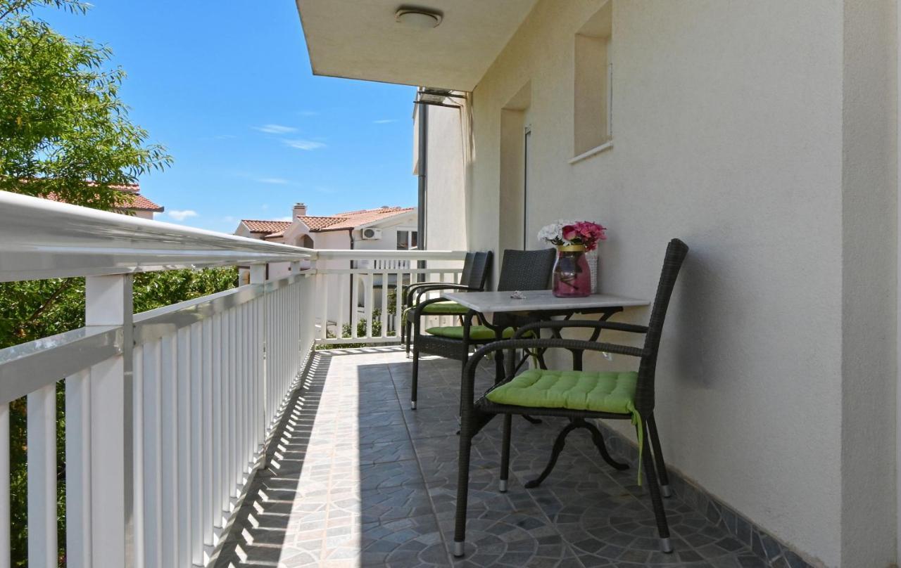 Apartments Villa Filip Трогір Екстер'єр фото