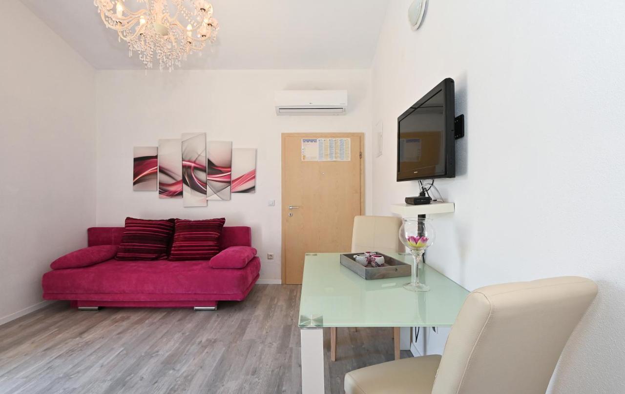 Apartments Villa Filip Трогір Екстер'єр фото