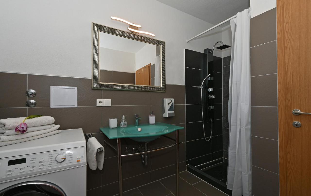 Apartments Villa Filip Трогір Екстер'єр фото