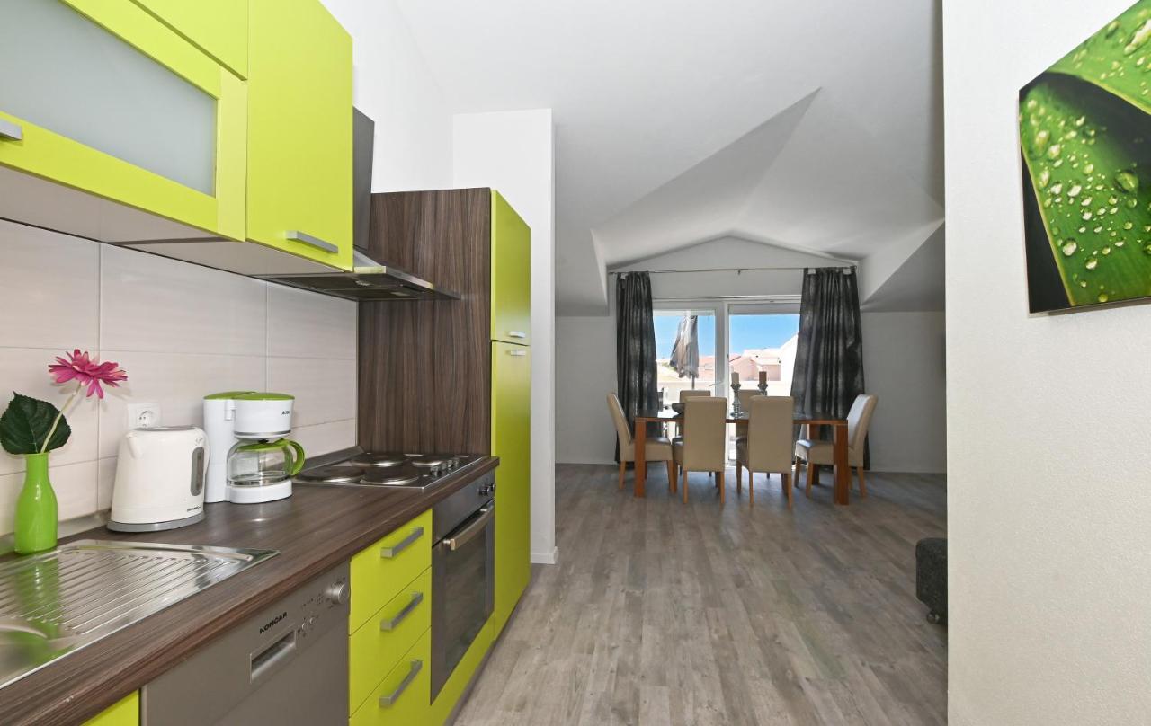 Apartments Villa Filip Трогір Екстер'єр фото