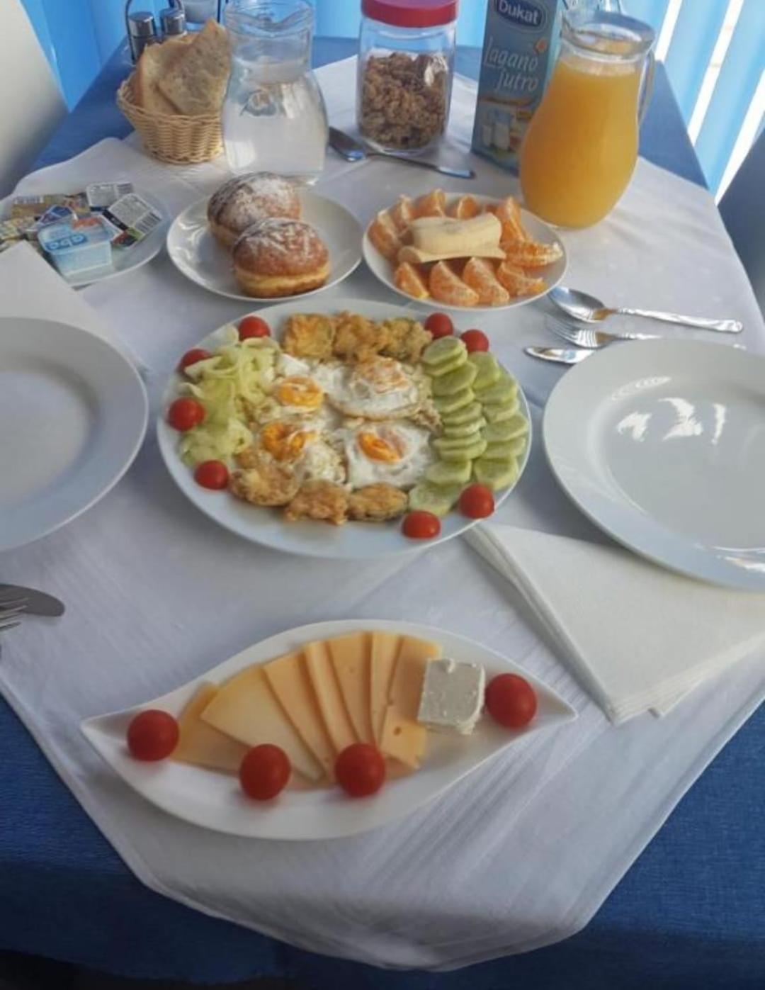 Apartments Villa Filip Трогір Екстер'єр фото